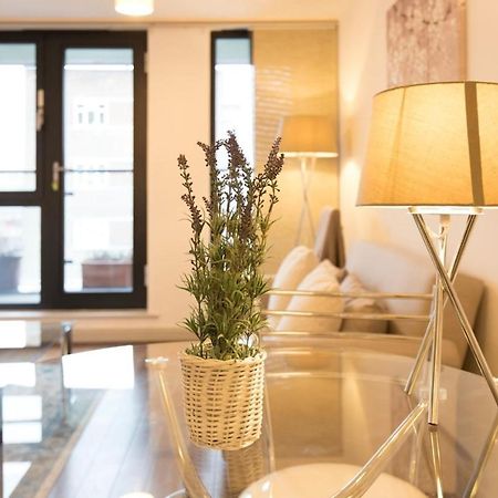 Beautiful 2 Bedroom Property In Borough Londres Exterior foto