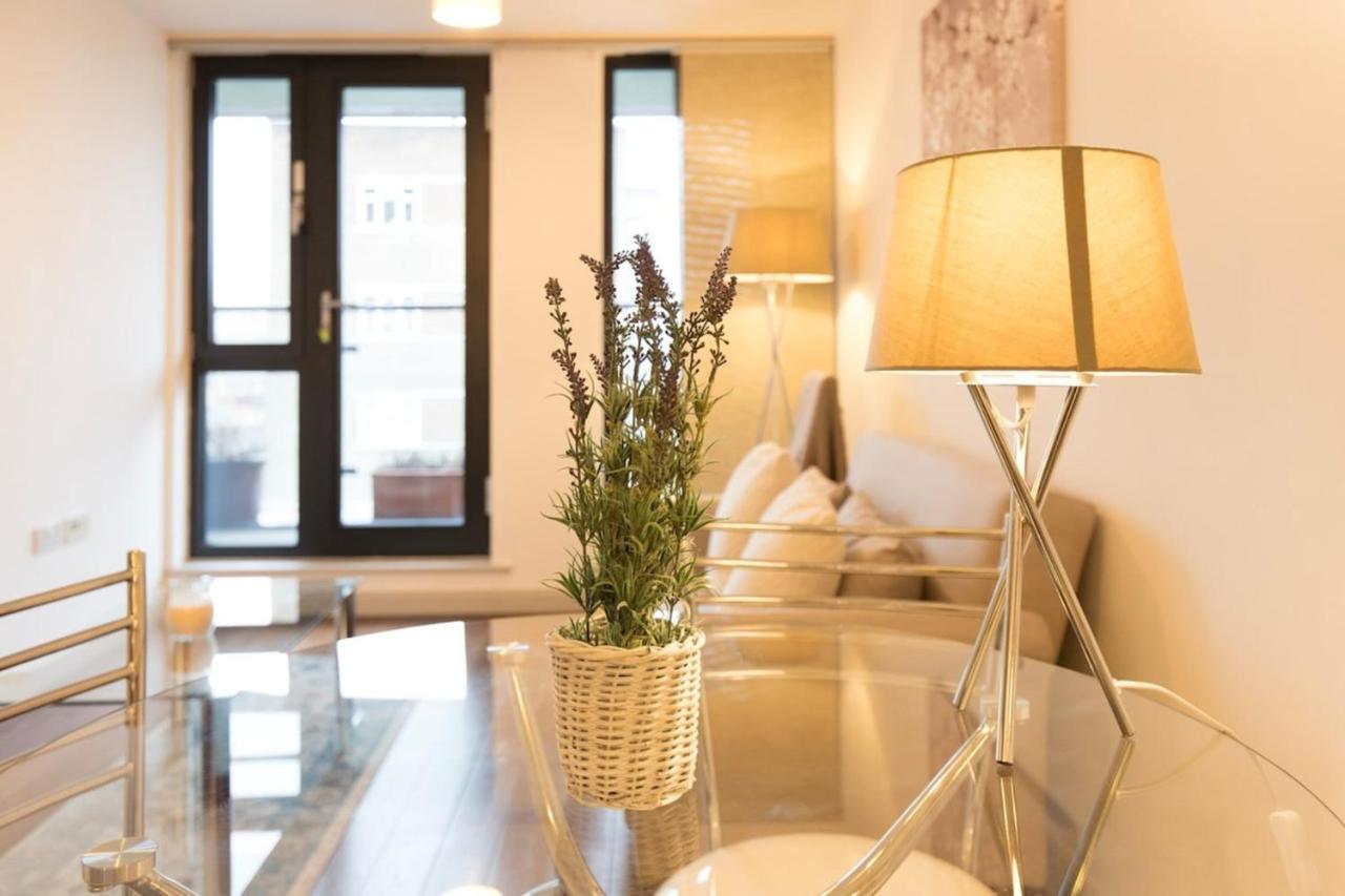 Beautiful 2 Bedroom Property In Borough Londres Exterior foto