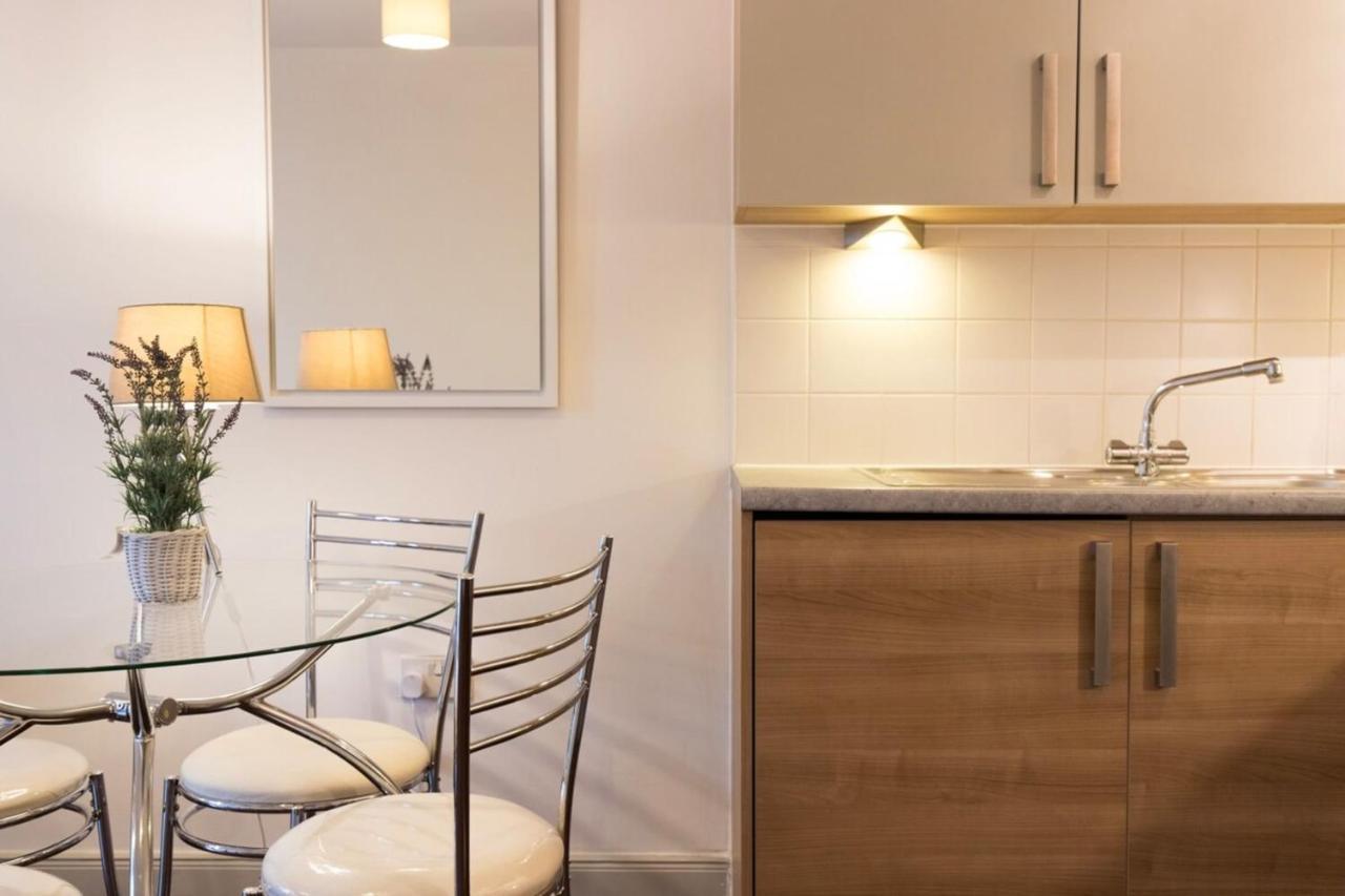 Beautiful 2 Bedroom Property In Borough Londres Exterior foto