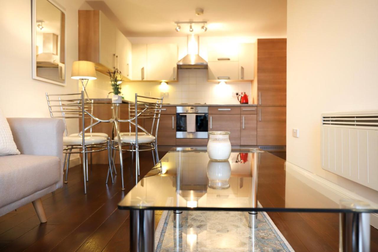 Beautiful 2 Bedroom Property In Borough Londres Exterior foto